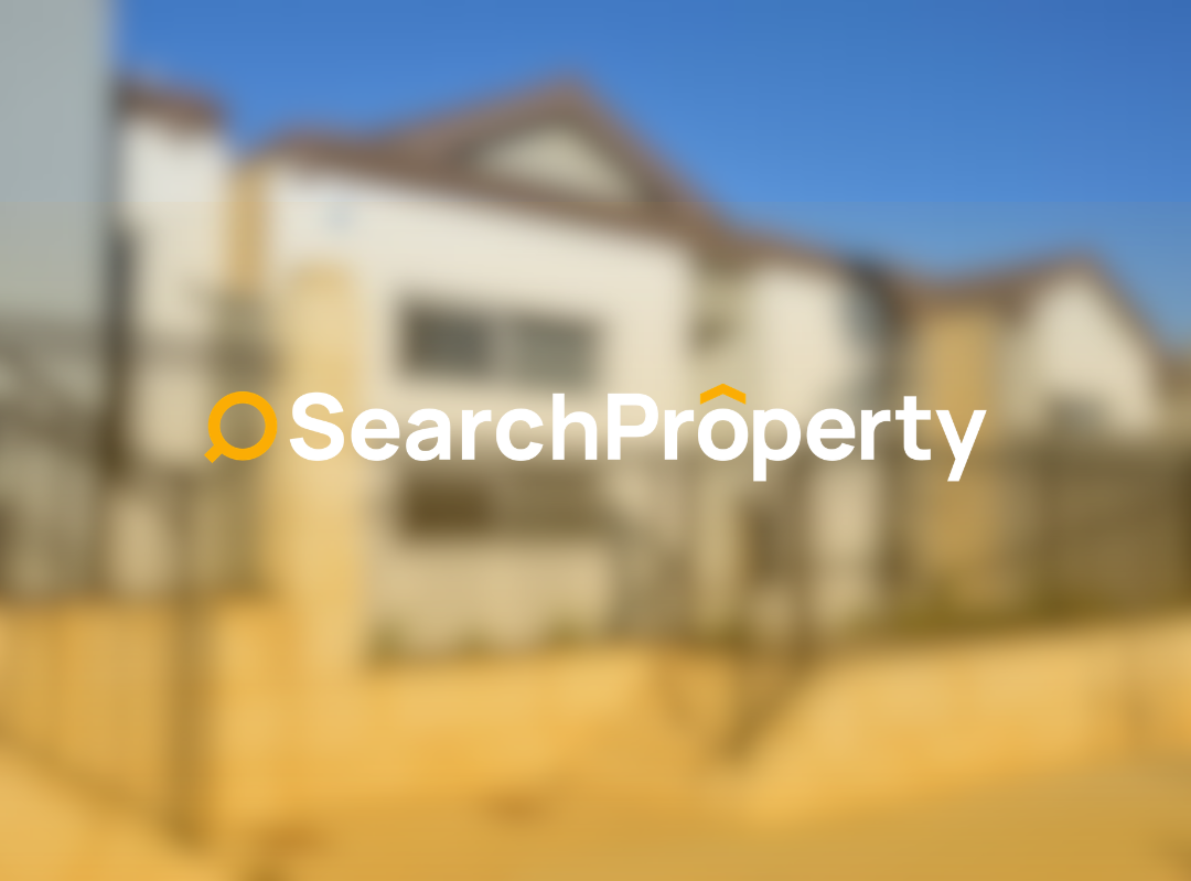 Modern single-storey investment property in QLD featuring a secure front fence, contemporary facade, low-maintenance landscaping, and strong appeal for tenants and investors.